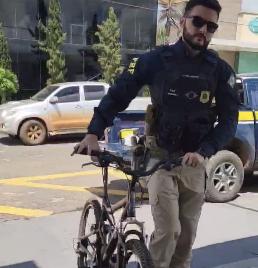 Pai iria percorrer mais de 50km de bicicleta para ver a filha em Brasília é resgatado inconsciente em rodovia pela Polícia Rodoviária Federal 